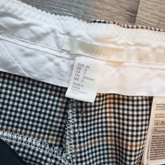 H&M hounds tooth trousers. - Picture 3 of 6